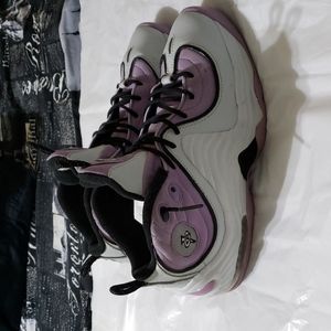 Nike Air penny athletic shoes youth size 7Y